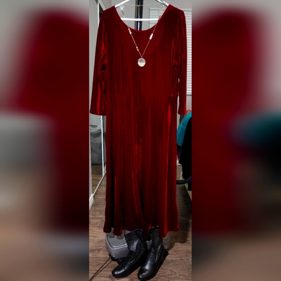 Burgundy Velvet dress by Suzanne Betro scoop back fit and flare XL - Picture 5 of 13